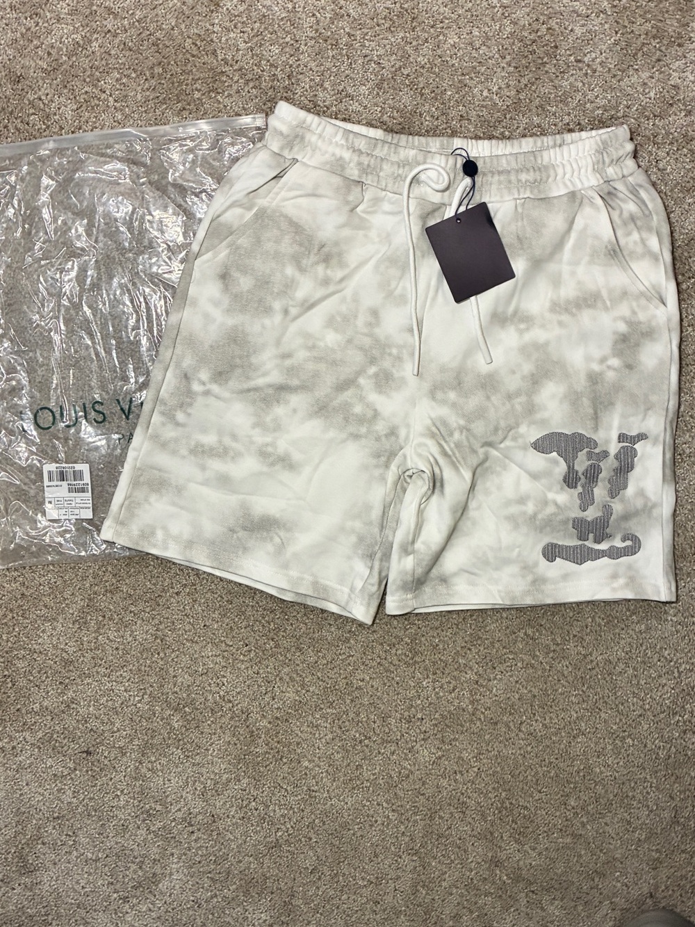 Louis Vuitton Cream and Gray Tie-Dye Logo Shorts - Picture 2 of 3